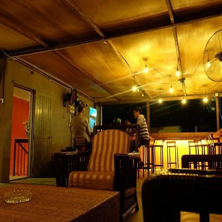 Gibbon Guesthouse Kuching Exteriör bild